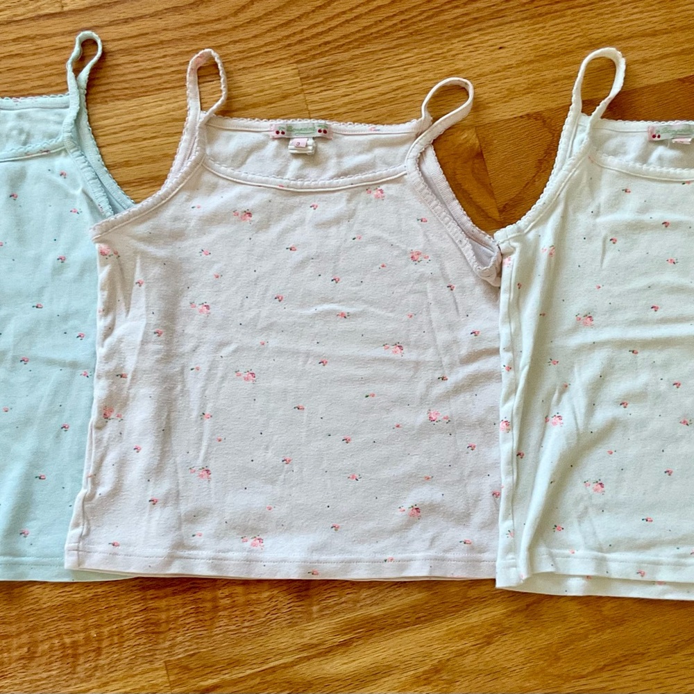 Bonpoint girls Set of Three Floral Tank Tops runs small for 4-6Y